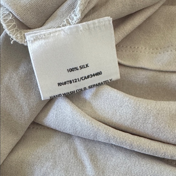 Eileen Fisher | Light Gray/Taupe Silk Sleeveless Tank Top | size 1X - Picture 3 of 4